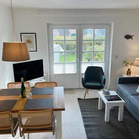 Raantem Hues, Ra04 Apartment